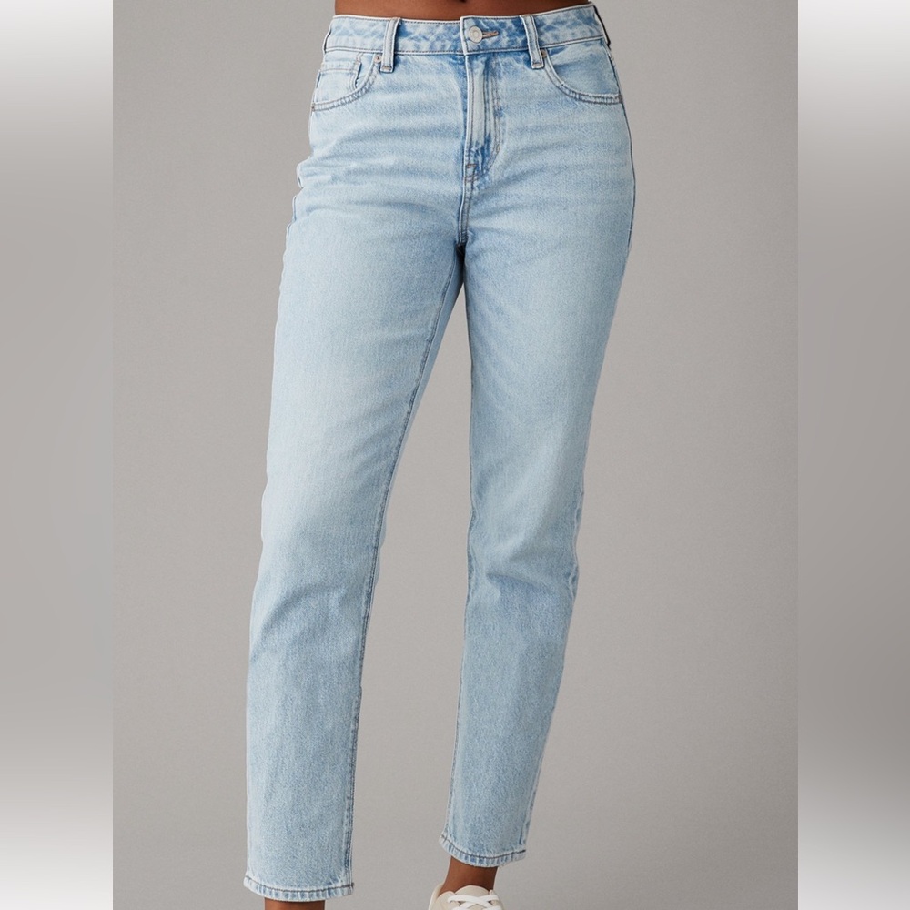 American Eagle Strigid Mom Jean